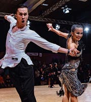 Pitt und Tiara Wibawa auf dem Parkett. (Bild: Reinhard Egli/Dance-Mag)