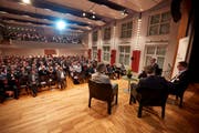Sebastian Wörwag, Rektor der FHS, leitet die Gesprächsrunde mit Ueli Manser, Direktor Appenzeller Kantonalbank, René Rohner, Gewerbepräsident AR und Albert Manser, Gewerbepräsident AI. (Bild: PD)
