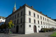 Vor Kantonsgericht St.Gallen verlangte der Angeklagte Freisprüche und höchstens drei Monate Haft. Die Staatsanwaltschaft plädierte auf Abweisung der Berufung. (Bild: GIAN EHRENZELLER (KEYSTONE))