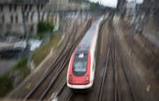 Es gibt Streit um die Zugverbindungen beziehungsweise die Eisenbahn-Infrastruktur in der Ostschweiz. (Bild: Peer Füglistaller)