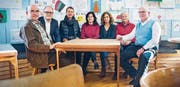 Präsentieren die Internetplattform: Karl Kohli, Reto Ammann, Daniela Jost, Jeanette Ledergerber, Katrin Rutishauser, Felicitas Fiala Jaussi und Jürg Hofer. (Bild: Andrea Stalder)