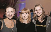 Jeanine Müller (19) und Sabrina Müller (21) aus Bischofszell mit Angelika Fässler (22) aus Hohentannen.