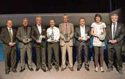 Stephan Häuselmann, Präsident des Ostschweizer Fussballverbands, Martin Schär, Vater von Fabian Schär, Dölf Früh, Tuncay Islak, Hansjörg Mathis, Präsident FC Wittenbach, Gerardo Cosentino, U21 FC St. Gallen, Cinzia Zehnder und OK-Präsident Martin Schönenberger (von links). (Bild: Gian-Marc Kaufmann)