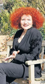 Brigitte Oelke fühlt sich auf der Bühne zu Hause. (Bild: Corina Tobler)