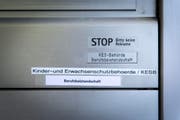 Nach Schätzungen der Kesb führen durchschnittlich 58 Prozent der Meldungen im Erwachsenenschutz und 56 Prozent der Meldungen im Kindesschutz zu einer Massnahme. (Bild: Benjamin Manser)