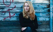 Mit ihren Slam-Texten will Martina Hügi die Zuhörer vor den Kopf stossen. Und die Realität aus einem andern Blickwinkel betrachten. (Bild: Mira Andres)