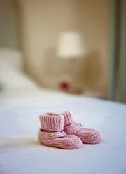 Sprengstoff für die Beziehung: Ein unerfüllter Kinderwunsch kann ein Paar massiv unter Druck setzen. (Bild: fotolia)