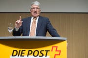 Der damalige Post-Verwaltungsratspräsident Peter Hasler weist die Kritik zurück: "Der Verwaltungsrat der Post hat in meiner Amtszeit von illegalen Buchungen und Umbuchungen bei Postauto Schweiz nichts gewusst." (Bild: MARCEL BIERI (KEYSTONE))