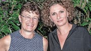 Die vormalige und die aktuelle Präsidentin des Aadorfer Elternforums: Rebecca Roncoroni und Vesna Calori. (Bild: Kurt Lichtensteiger)