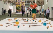 Der Amerikaner Paul McCarthy, der im Herbst mit einer Ausstellung in die St. Galler Lokremise kommt, zeigt an der Art Unlimited die Arbeit «Tomato Head (Green)» von 1994. (Bild: Art Basel)
