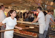 Verschiedene Bäckereien von Appenzell sorgen an einem gemeinsam betriebenen Stand für feinste Düfte. (Bilder: Roger Fuchs)