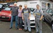 Geschäftsleiter Bernhard Rüegg und seine Frau Vreni, Werkstattchef Roman Widmer und Mitarbeiter Michael Kuratli (von links). (Bild: pd)