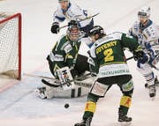 Verteidiger Kyllian Guyenet setzt sich gegen La Chaux-de-Fonds defensiv und offensiv in Szene. (Bild: Mario Gaccioli (Weinfelden, 24. September 2016))