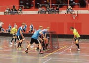 Die Rangers-Abwehr wurde beim Gastspiel in Domat-Ems einige Male hart gefordert. (Bild: Luca Feurer)