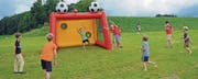Beim EM-Schopf in Dietschwil trainieren die Jungs in der Pause auf ihren allfälligen EM-Auftritt in Zukunft.