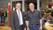 GIS-Präsident Patrick Piske (rechts) bedankte sich beim Gastgeber, Ugo Petrillo. (Bild: pd)