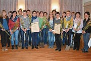 Die Frauen des Ludothek- und Bibliothekteams erhielten den Titel «Kirchbergerinnen des Jahres 2015».