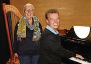 «Musik verbindet», sind sich Berta Thurnherr und Roland Stillhard einig. (Bild: Sophia Zimmerer)