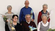 Elisabeth Gantenbein, Robert Dubacher, Ruth Eggenberger (hinten von links) sowie Emma Vorburger, Ernst Meier und Kathrin Vetsch (vorne von links) wurden für ihre langjährige Mitgliedschaft geehrt. (Bild: pd)