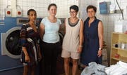Das Team der Wäscheklammer: Saba Tesfahanis, Karin Zuberbühler, Sandra Tenchio, Judit Czuczi. (Bild: PD)