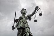 Ab Mittwoch steht der mutmassliche Spion in Frankfurt erstmals vor Gericht.