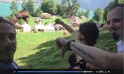 Stève Cao hat seinen sofortigen Rücktritt aus persönlichen Gründen erklärt. Grund dafür ist ein Tattoo auf dem Arm des 30-Jährigen. (Bild: User_WM3091)