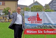 "Emotionen wie ein Sportler": Schwellbrunns Gemeindepräsident Hansueli Reutegger hat nicht mit dem Sieg gerechnet. (Bild: Patrik Kobler)