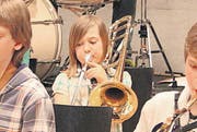 Sophie Bright spielt Posaune bei den Swing Kids. (Bild: Michèle Vaterlaus)