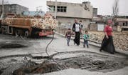 Am liebsten würde der türkische Staat die Bewohner der zerstörten Städte ganz vertreiben – aber die Kurden wollen bleiben. (Bild: Cagdas Erdogan/Getty (Nusaybin, 25. Februar 2016))