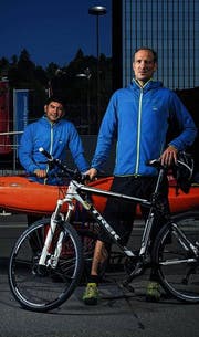 Ruedi Gamper (rechts) und Yair Camacho suchen den Kick im Kajak. (Bild: Benjamin Manser)