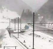 Der Laseyerwind schickte in Wasserauen den Container der Flugschule Appenzell auf Reisen. (Bilder: Thomas Maurer)