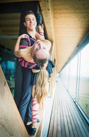 Biegsame und sportliche Rock'n'Roll-Tänzer: der Frauenfelder Josua Gall und seine Tanzpartnerin Vivien Kressebuch aus Hörhausen. (Bild: Andrea Stalder)