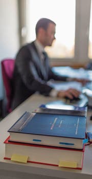 Führungspositionen sind überwiegend Männersache. (Bild: Gaëtan Bally/KEY)