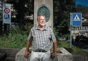 Max Lemmenmeier an der St. Galler Falkenburgstrasse, wo er aufgewachsen ist. (Bild: Benjamin Manser)