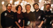 Treten wieder ins Scheinwerferlicht: Frantic mit Mike Sarbach, Barbara Egli, Christoph Inhelder, Michael Gysel und Nik Häne. (Bild: PD)