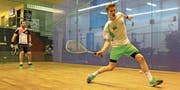 Yannick Wilhelmi (rechts) lässt im Spiel gegen Michel Haug nichts anbrennen und gewinnt klar mit 3:0. (Bild: Robert Kucera)