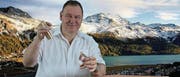 Julius Nötzli, alias «Dä Nötzli mit dä Chlötzli», sorgt am kommenden Bauernmarkt für Unterhaltung. (Bild: PD)