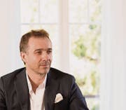 Als Kind wurde Guido Fluri herumgeschoben, heute engagiert er sich für die Opfer der früheren Schweizer Sozialpolitik. (Bild: pd)