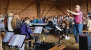 Die Festwirtschaft am Ende des Weges war gut besetzt, und die Sproochbrugg-Band konnte vor zahlreichem Publikum aufspielen. (Bilder: Zita Meienhofer)