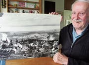 Als Gründer und Präsident des Museumsvereins Wolfhalden freut sich Ernst Züst auf die kommende Sonderausstellung «Walzenhausen», die im 400-jährigen Haus «Alte Krone» gestaltet wird. (Bild: Peter Eggenberger)