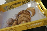 Nach der Schliessung der Bäckerei Hess AG stehen Angestellte ohne Job und Lohn da. (Bild: Hannes Thalmann/Archiv)
