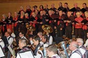 Der Frauen- und Männerchor Ottoberg singt am Sonntagabend zum Spiel des Musikvereins Märstetten. (Bild: PD)