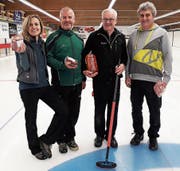 Das Siegerteam Wetzikon I mit Lis Stahel, Hansueli Rüegg, Peter Stauber und Hans-Ruedi Knecht (von links). (Bild: PD)