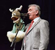 Das Familienkonzert der Wiler Bläserkids begleiteten Kliby und Caroline. Die Besucher amüsierten sich dabei prächtig. (Bild: Christoph Heer)