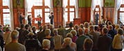 Das Brass-Quartett der Musikschule Weinfelden spielt am Neujahrsapéro der Gemeinde Weinfelden vor vielen Gästen im Rathaussaal. (Bild: Mario Testa)