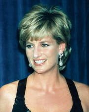 Die unreflektierte Anbetung von Lady Diana ist einer realistischeren Bewertung gewichen. (Bild: Mark Lennihan/AP (11. Dezember 1995))