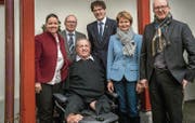 Setzen auf Familienpolitik, Energiewende und Erhalt der Thurgauer Landschaft: Regierungsrätin Carmen Haag, Vizepräsident Paul Rutishauser, Nationalrat Christian Lohr, Parteipräsident Gallus Müller, Ständerätin Brigitte Häberli und Fraktionschef Joos Bernhard. (Bild: Reto Martin)