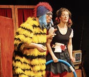 Das Ehepaar Martin und Aline Del Torro schlüpft in diverse Rollen und Kostüme. (Bild: Markus Bösch)