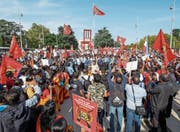 Anhänger der Tamil Tigers bei einer Demonstration in Genf. (Bild: Salvatore Di Nolfi/Keystone (Genf, 26. September 2016))