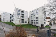 Serie 'Gutes Bauen Ostschweiz' zum' Lachen-Quartier'. Vonwil-Park (Backsteinhäuser), Alte Seifenfabrik an der Zürcher Strasse (Bauhaus-Moderne), Gerbestrasse (Beton-Blöcke), altes Schulhaus Lachen als Rock- und Pop-Zentrum, Militärkantine (Riegelbau). (Bild: Hanspeter Schiess)